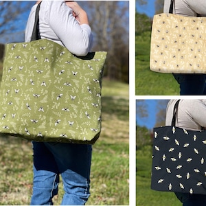 Bee Design Tote Bag, Bee Lover Tote Bag, Tote Bag with Bee Design, Bee Design, Bee Lover Gift, Tote Bag with Bee Design, Reversible Bee Tote