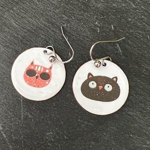 Stainless steel enamel earrings white with cat, ear studs, earrings, ear hooks, enamel jewelry, handmade, circle, enamel, glass, jewelry