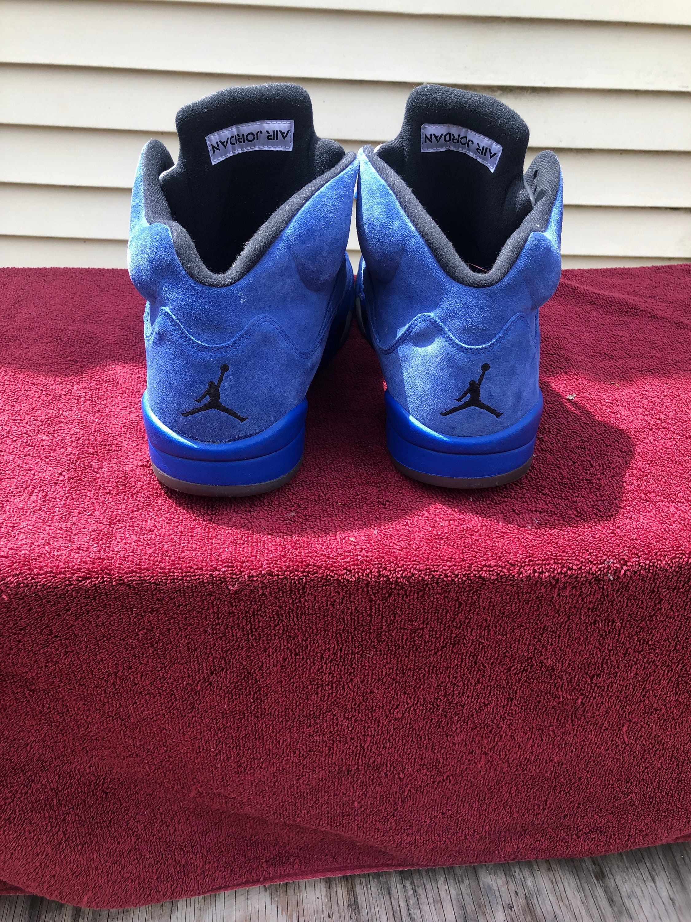 Authentic jordans deals