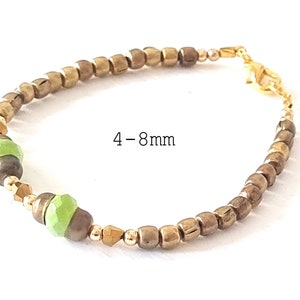 Tribal brass bracelet green gold-colored glass beads, boho bracelet, ethnic pearl bracelet pastel, Ibiza statement jewelry summer sun sea