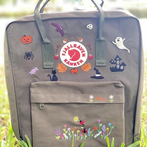 Sac à dos Fjallraven Kanken brodé de fleurs, nom brodé personnalisé, sac sur mesure