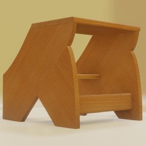 Op de afbeelding: Een houten opstapje met een natuurlijke afwerking. De kruk heeft twee treden en een bovenste platform. Het is ontworpen met afgeronde randen voor veiligheid.