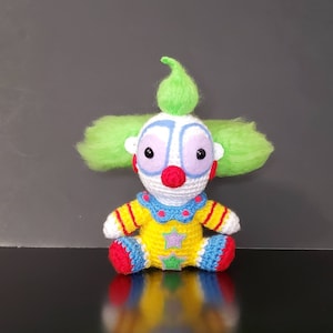 Crochet: Killer Klown From Outer Space-Shorty