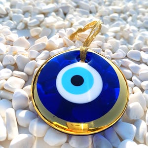 Colgante de pared con ojo malvado dorado de 9 cm, regalo personalizado, letra manuscrita vintage, adornos dorados