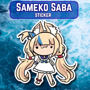 Pode incluir: Um autocolante com uma personagem de desenho animado com cabelo loiro comprido, vestida com um vestido de marinheiro branco e um laço azul. O autocolante tem o texto "SAMEKO SABA" e "STICKER" num banner azul. O fundo é um padrão de água azul.