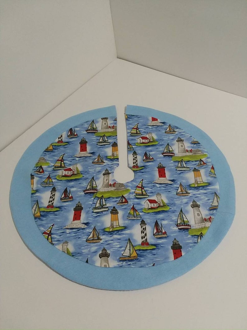For the nautical lovers this 19.5 tabletop tree skirt would be something your friends would talk about.