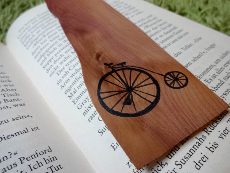 Lesezeichen handbemalt Holz antikes Fahrrad Bild 4