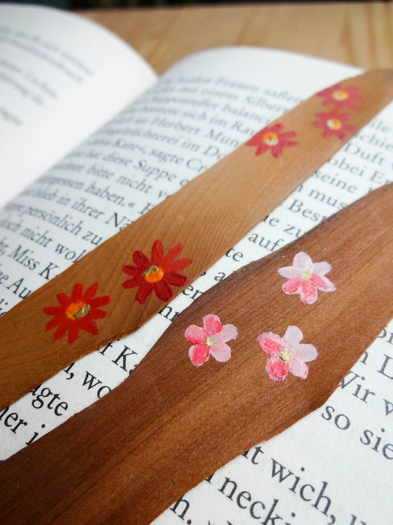 2 bookmarks made of wood hand-painted flowers image 1