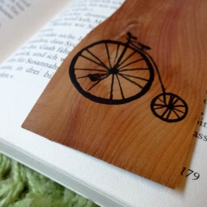 Lesezeichen handbemalt Holz antikes Fahrrad Bild 1