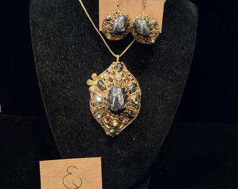 Costume Gold and Pearl Pendant Necklace + Earrings