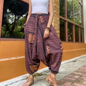 Harem Pants Women / Music Festival Clothing / Hippie Pants / Yoga Pants / Bohemian Clothing / Boho Clothing / Maditation Pants/ Harem Pants