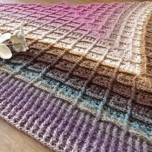 Crochet pattern Lutha 2.0 triangular scarf stole or poncho / Instructions in German