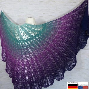 Crochet pattern Hyalma a beautiful crochet shawl in shell shape / Instructions in German and English