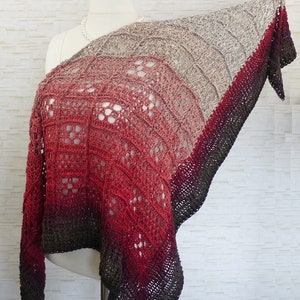 Crochet pattern Quadrixx a crocheted triangular scarf or shawl in classic shape / Instructions in German