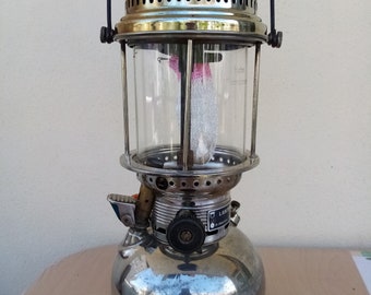 Lanterne Rapid Automatic D 506 / 500 CP  Kerosene lantern .. Fama brand Hipolito ..Portugal made..