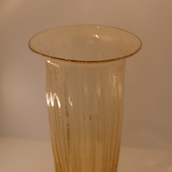 Grand vase jaune en verre soufflé