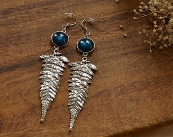 Fern leaf earrings with deep blue epoxy stone, silver colored, blue, fern leaf pendant, forest, fern, wicca, witchy