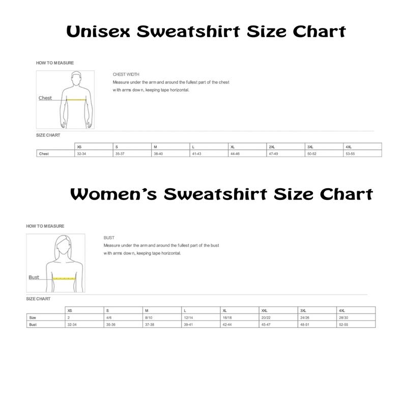 K&ouml;nnte beinhalten: Eine wei&szlig;e Gr&ouml;&szlig;entabelle f&uuml;r Unisex- und Damen-Sweatshirts. Die Tabelle enth&auml;lt Diagramme, die zeigen, wie man die Brustweite und den Brustumfang misst, zusammen mit entsprechenden Gr&ouml;&szlig;enangaben in Zentimetern. Der Text "Unisex Sweatshirt Size Chart" und "Women's Sweatshirt Size Chart" werden angezeigt.