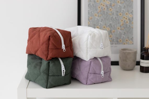 Quilted Toiletry Bag, Sustainable Linen Makeup Bag Pouch, Linen Makeup Bag, Linen Zip Pouch, Linen Boxy Bag, Cosmetic Bag, Gift for Mom