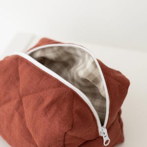Linen Makeup Bag, Quilted Linen Toiletry Bag, Sustainable Linen Makeup Pouch, Cute Makeup Bag, Toiletry Bags, Cosmetic Bag, Gift for Mom