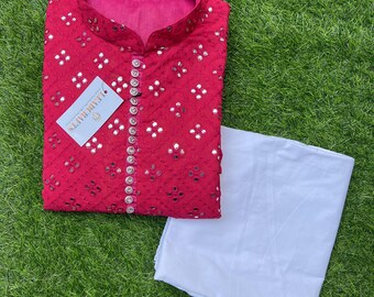 Set pigiama Kurta da uomo in Chikankari pesante con lavorazione a specchio, di colore rosa – Abito da cerimonia e matrimonio indiano
