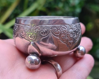 Beautiful Antique Vintage Silver Plated Cauldron, Witches Cauldron, Pagan, Wiccan, Witchcraft, Witch, Altar, Incense Burner, Altar Piece