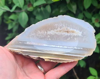 Agate Offering Bowl, Agate Dish, Crystal Healing, Pagan, Witchcraft, Wiccan, Metaphyisical, Witch, Mineral, Stone