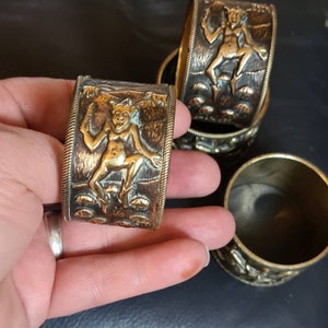 Juego de 4 servilleteros de latón bronce antiguo con forma de duende, paganos, wiccanos, brujería, brujas, folclore, duendes, idiotas.