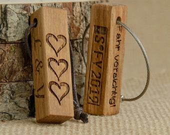 Holz Schlüsselanhänger Koordinaten personalisiert mit Gravur Name Datum Eiche Anhänger