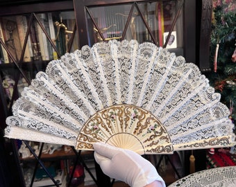 Antique fan made of bone and lace. Spanish antique fan. Antique lace fan.Antique bone fan.