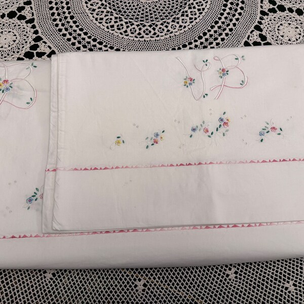 Vintage bedding set: sheet and pillowcase. Embroidery and monogram. French lingerie.