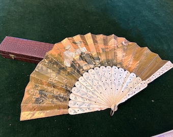 Antique Spanish fan with hand painting and natural bone. Spanish antique fan. Antique bone fan