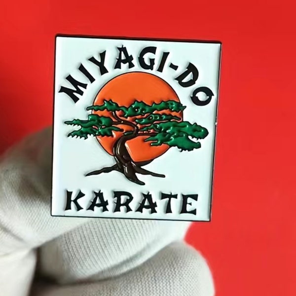 Miyagi-do karate badge enamal pin badge uk stock brand new Bonsai tree badge