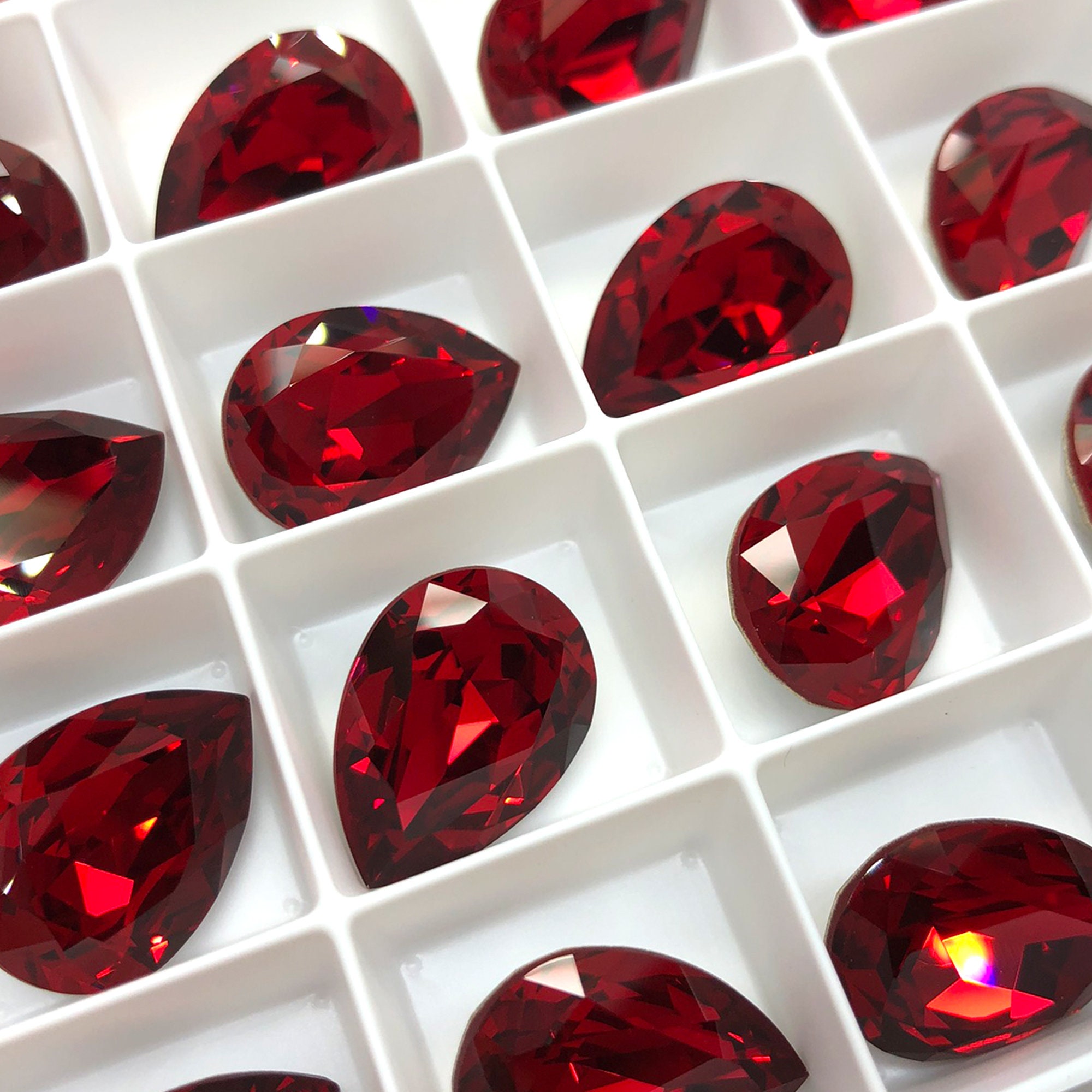 2pc 18x13mm Scarlet Swarovski Pears / Austrian Crystal / Article
