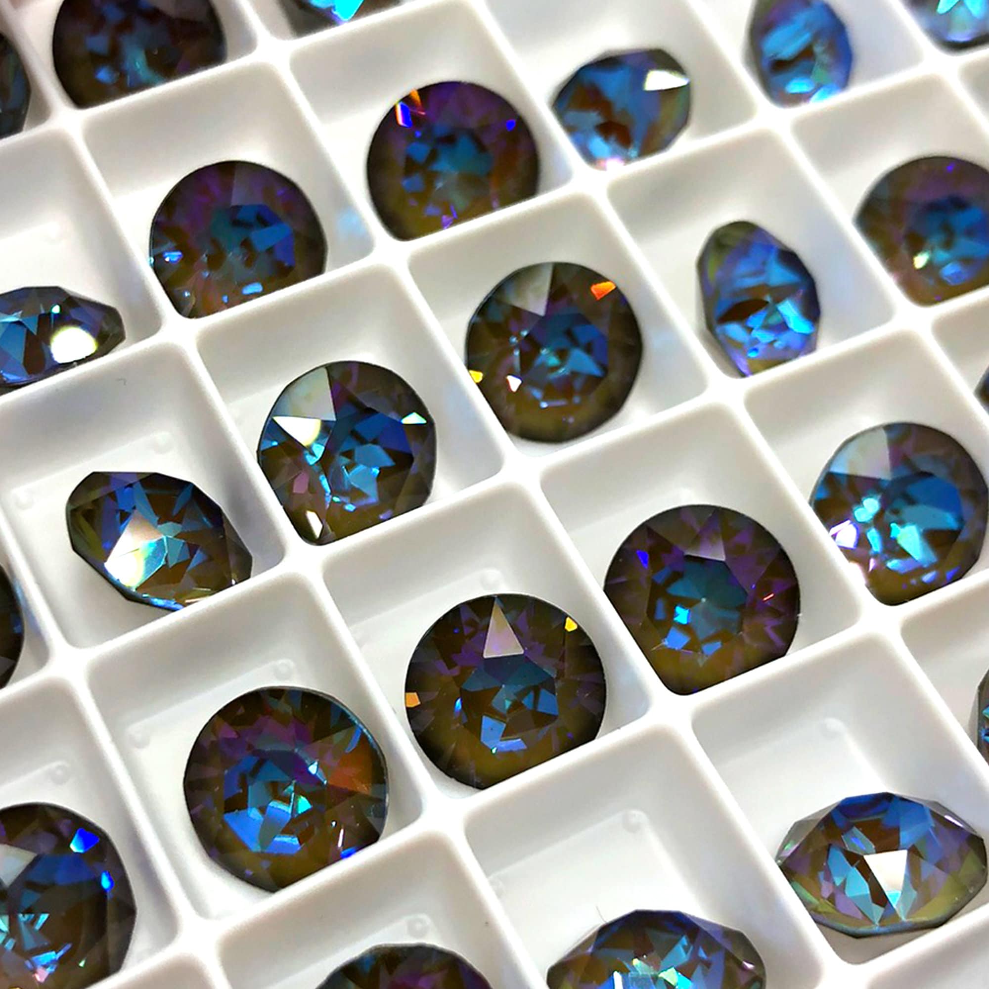 6pc SS39 Swarovski Chatons / Army Green Delite /   Article # 1088 / Swarovski Crystal Chatons for Jewelry Making / Discounts Available!