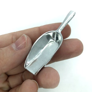2 pc Small Bead Scoops / Great for sorting, scooping, storing, organizing, and overall beady merriment!