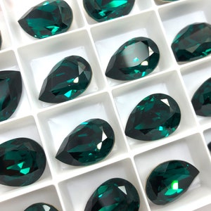 2pc 18x13mm Emerald EHA Brilliance Pears / Austrian Crystal ;-) / Article 4320 / Link to pattern in description!