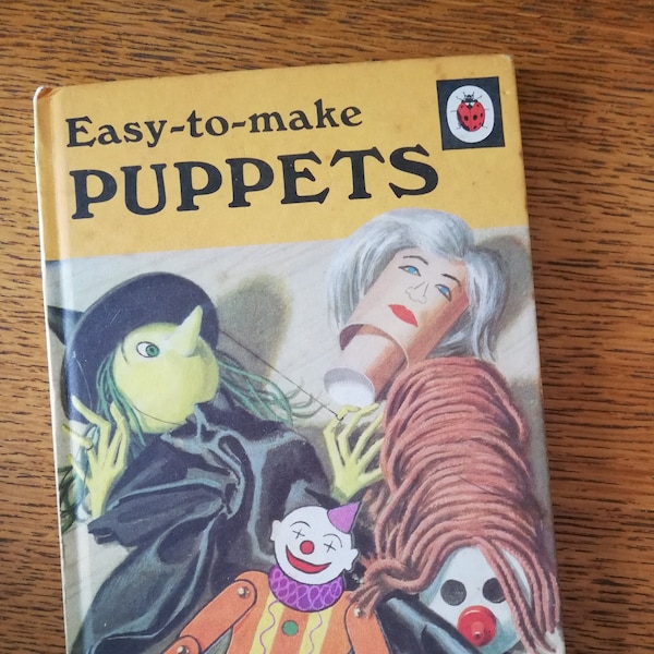 Ladybird Book - Easy To Make Puppets - 1973 Edition - Puppets - Crafting - Masks - Vintage Illustration - Vintage Books - Vintage Children