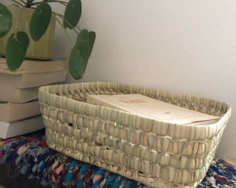 Large basket in braided palm leaf / Empty large format pocket