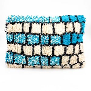 Moroccan Berber cushion cover Boujaad with colorful patterns 60x40cm
