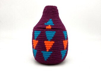 Berber lidded box / colorful Moroccan basket / ethnic basket