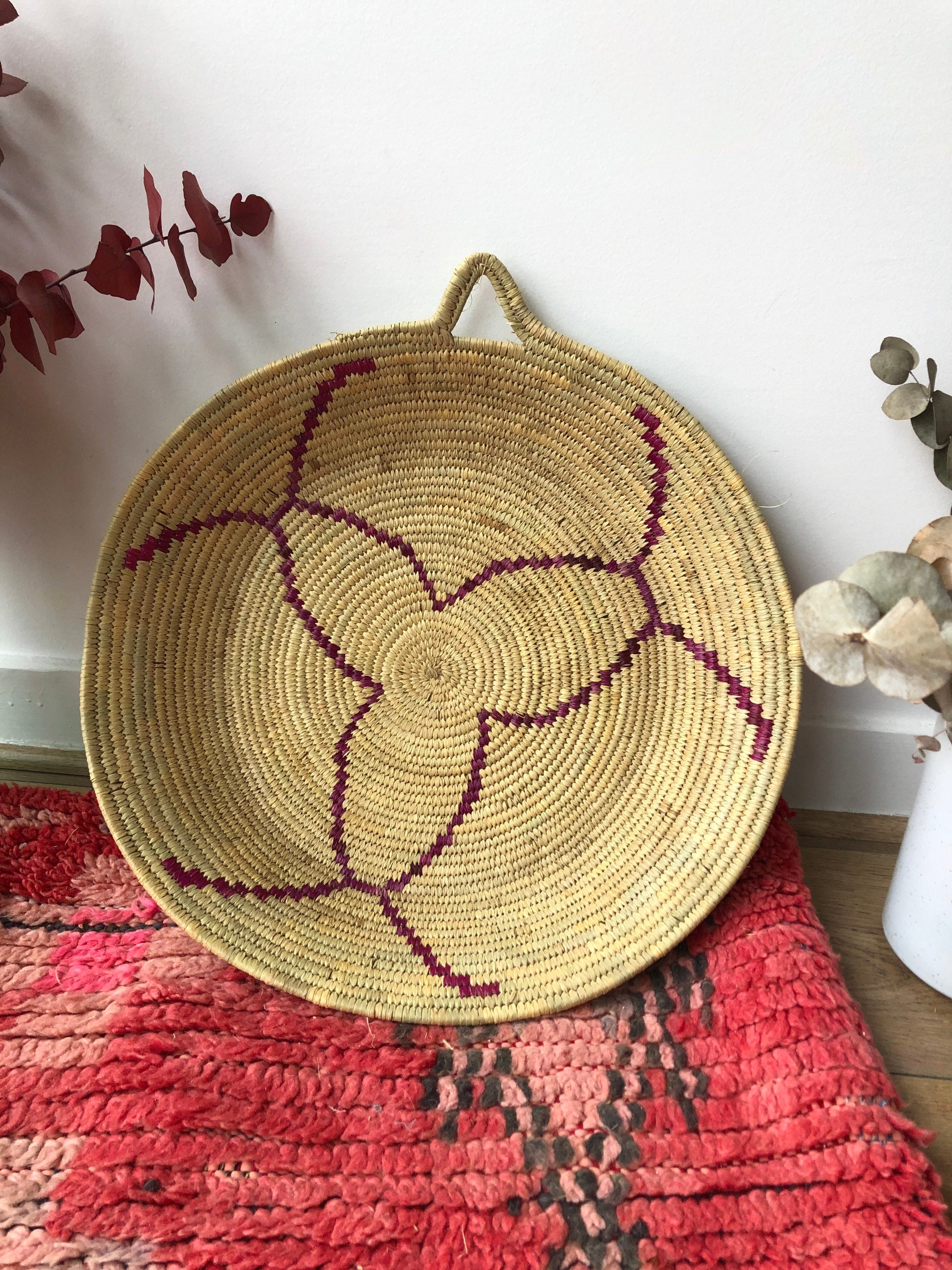 Paniere Berbère Tressée/Corbeille en Feuille de Palmier et Motifs Bordeaux