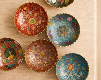 Mini Berber brass bowls with chiseled and painted floral motifs - several models available