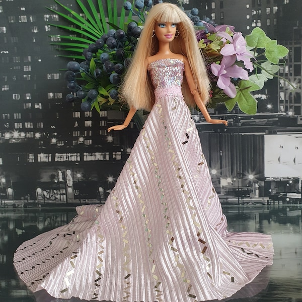 Handgemachtes Prinzessinen Kleid für Barbie und andere
