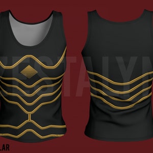 Puede incluir: Camiseta de tirantes negra con un diseño dorado de líneas onduladas y una forma de diamante en la parte delantera. La parte posterior de la camiseta de tirantes tiene un diseño dorado de líneas onduladas.