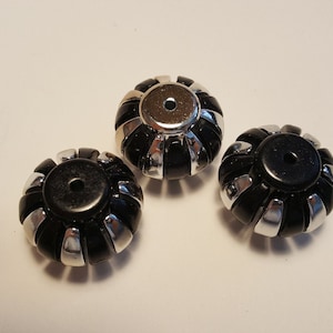 10 pcs of black and silver beads made of plastic, Ø 3 cm (1.18 inces) and 2 cm high (0.78 inches)