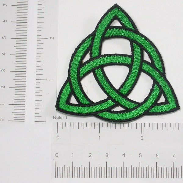 Triquetra Patch Bestickte Applikation Pagan Wiccan 3" quer x 2 15/16" hoch