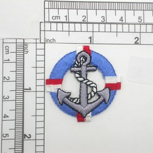 Strykmärke med blå livboj, broderad applikation (1 5/8")