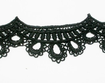 Venise Lace 1 3//4/" Gothic Arch Black 3 Yards 44MM