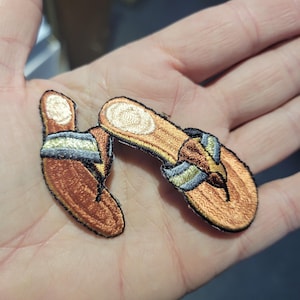 Brown Flip Flops Iron On Applique, Embroidered Patch (2 3/4")